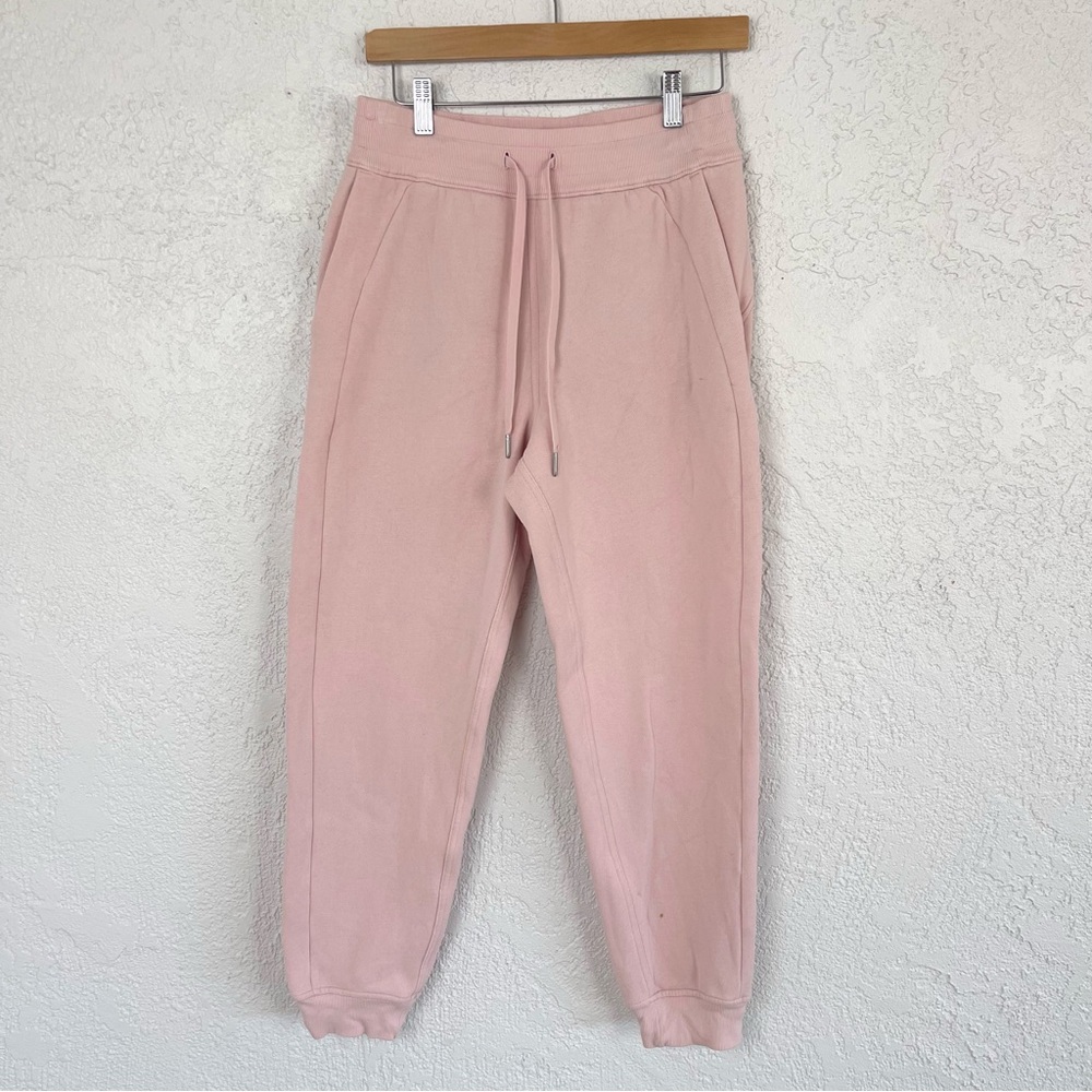 Lululemon Scuba High-Rise Jogger in Pink Mist
